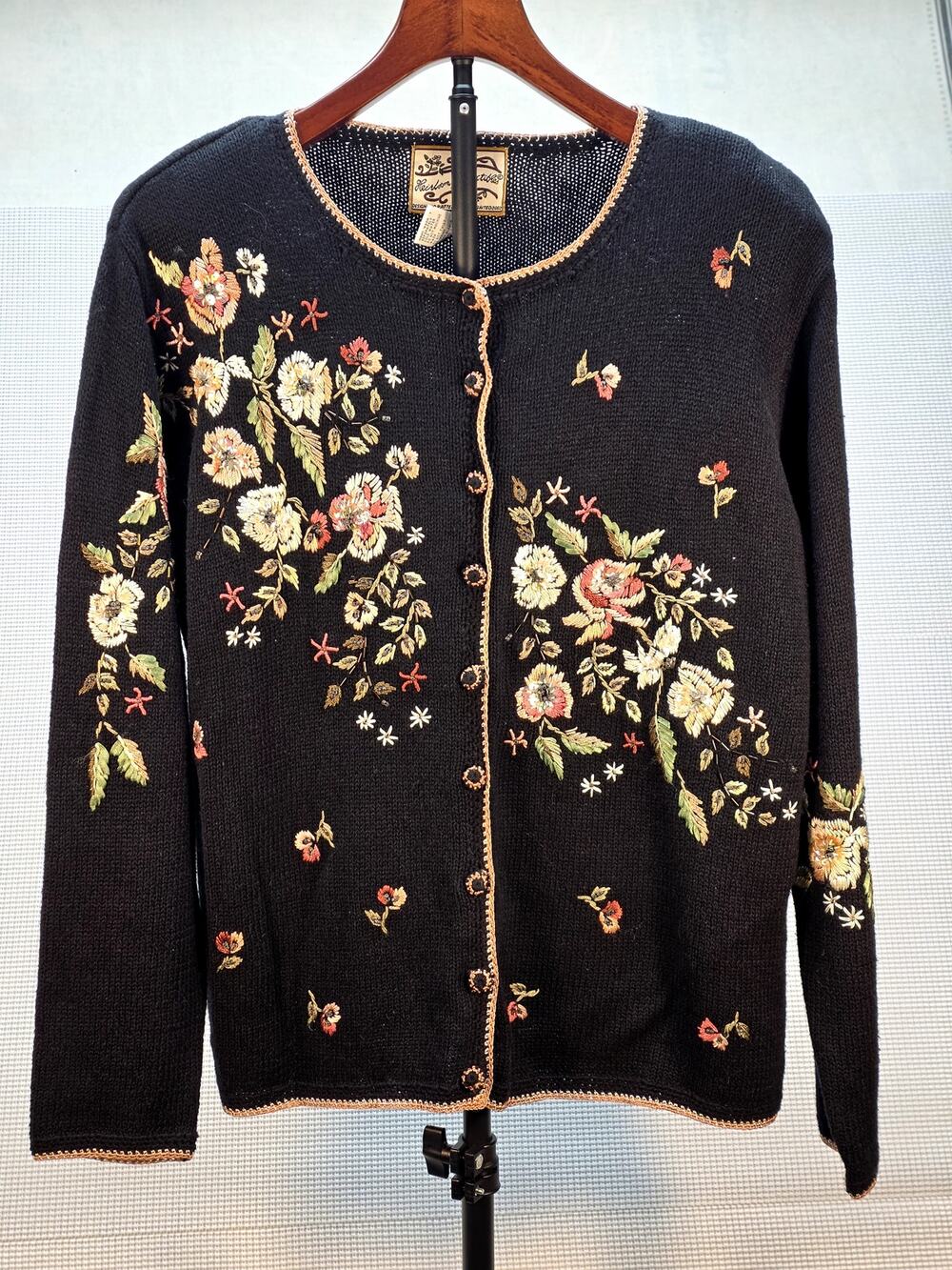 Vintage Heirloom Collectibles Embroidered Cardigan Sweater Black Floral Small